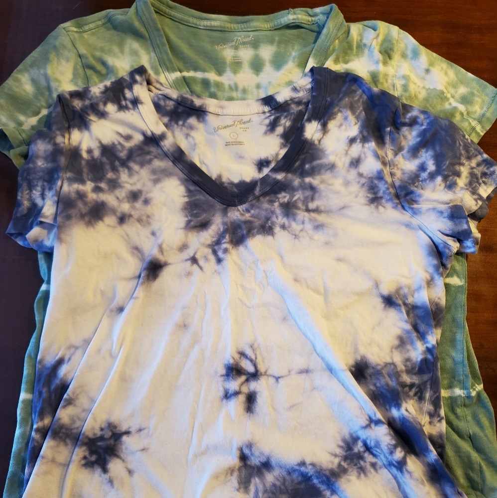 Universal Thread t-shirts size large set of 2 tye-dye